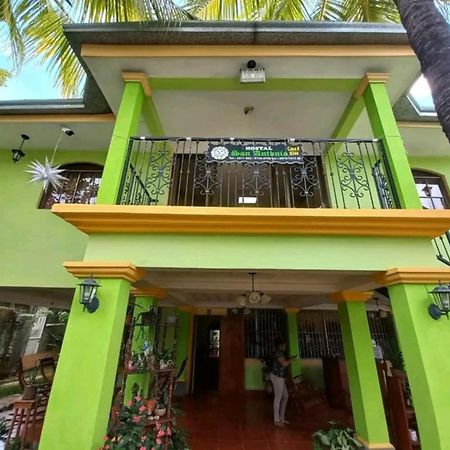 Hostal San Antonio León エクステリア 写真