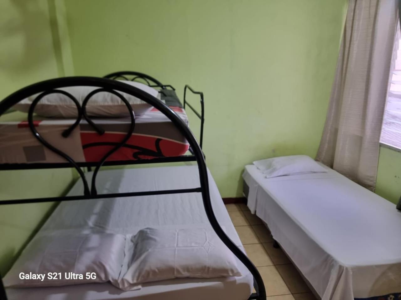 Hostal San Antonio León エクステリア 写真