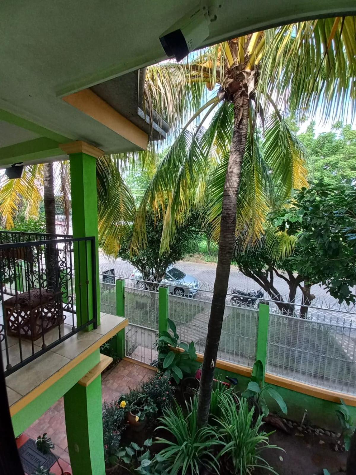 Hostal San Antonio León エクステリア 写真