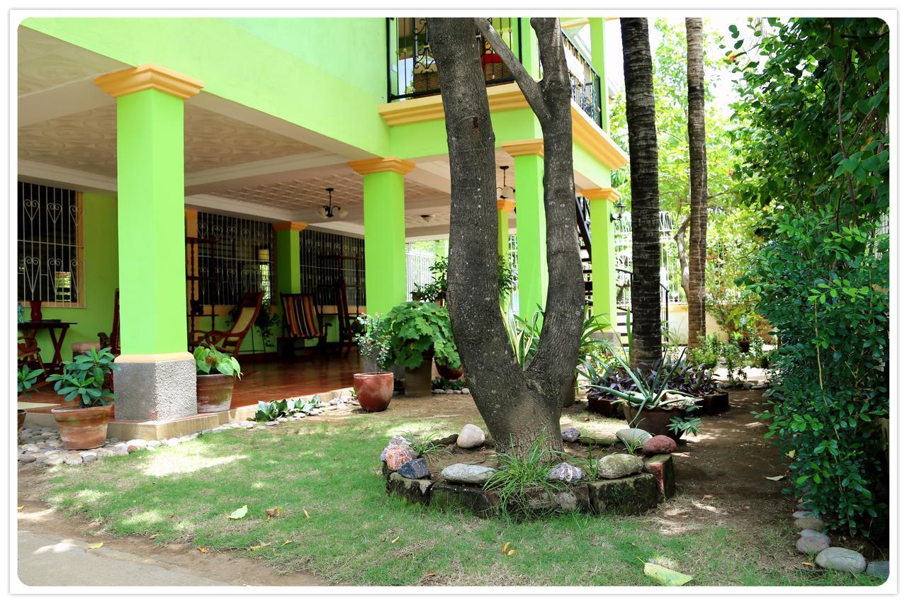 Hostal San Antonio León エクステリア 写真