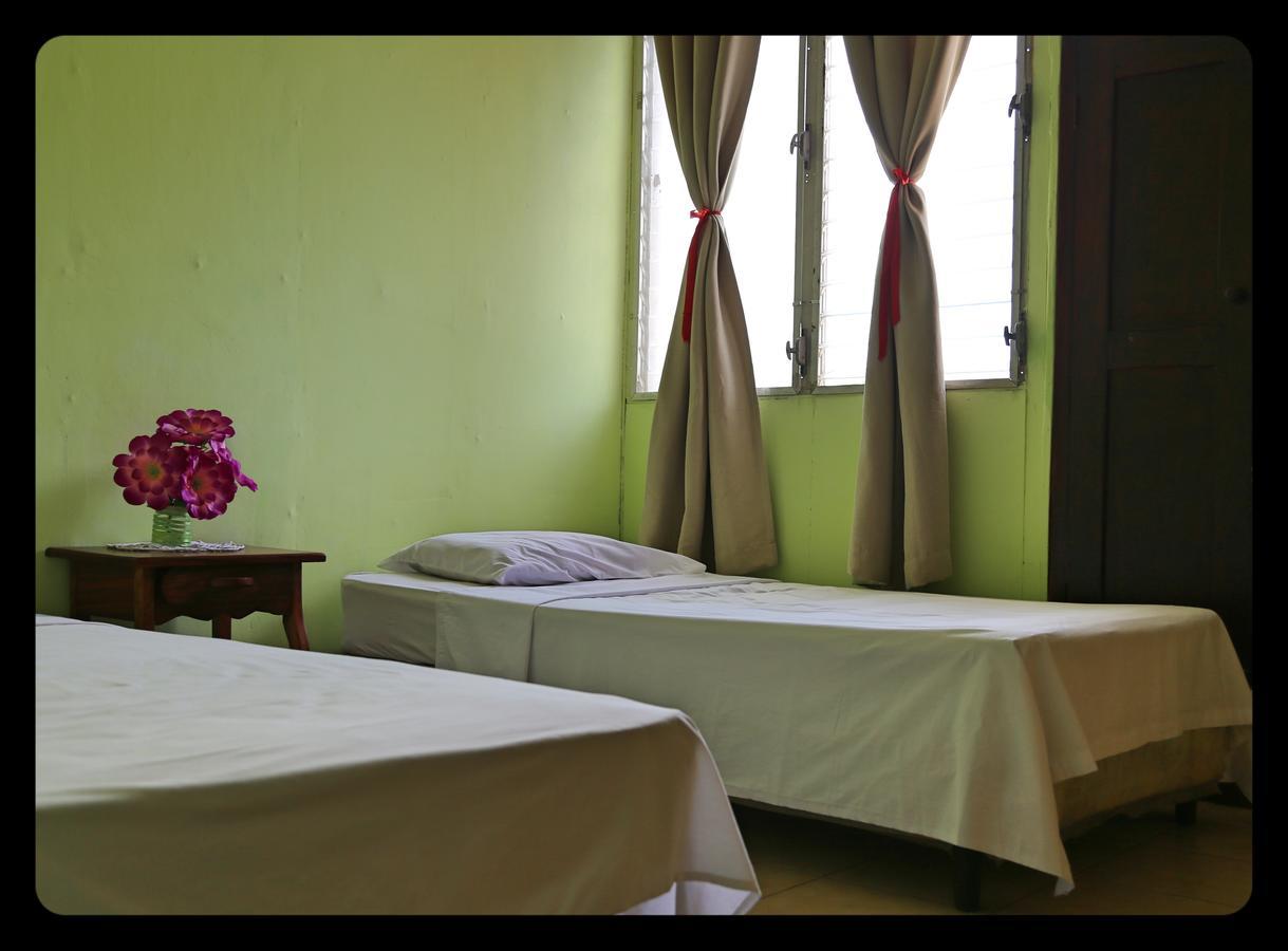 Hostal San Antonio León エクステリア 写真