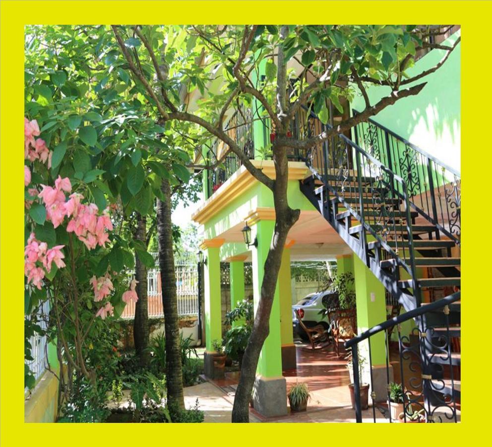 Hostal San Antonio León エクステリア 写真
